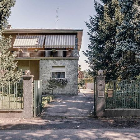 Sentirsi A Casa, Lontano Da Casa-Feel At Home Away From Home Caronno Pertusella Exteriör bild