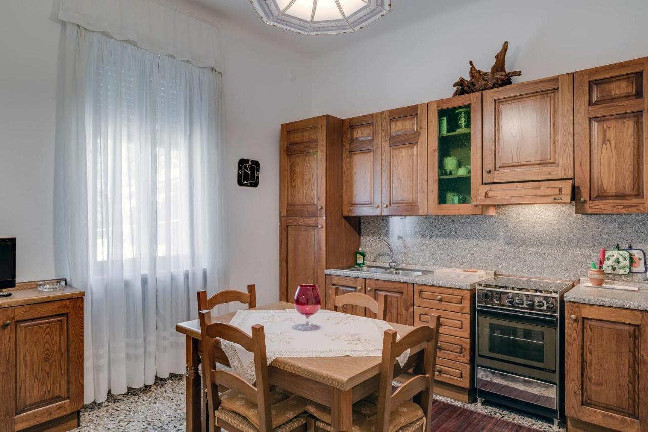 Sentirsi A Casa, Lontano Da Casa-Feel At Home Away From Home Caronno Pertusella Exteriör bild