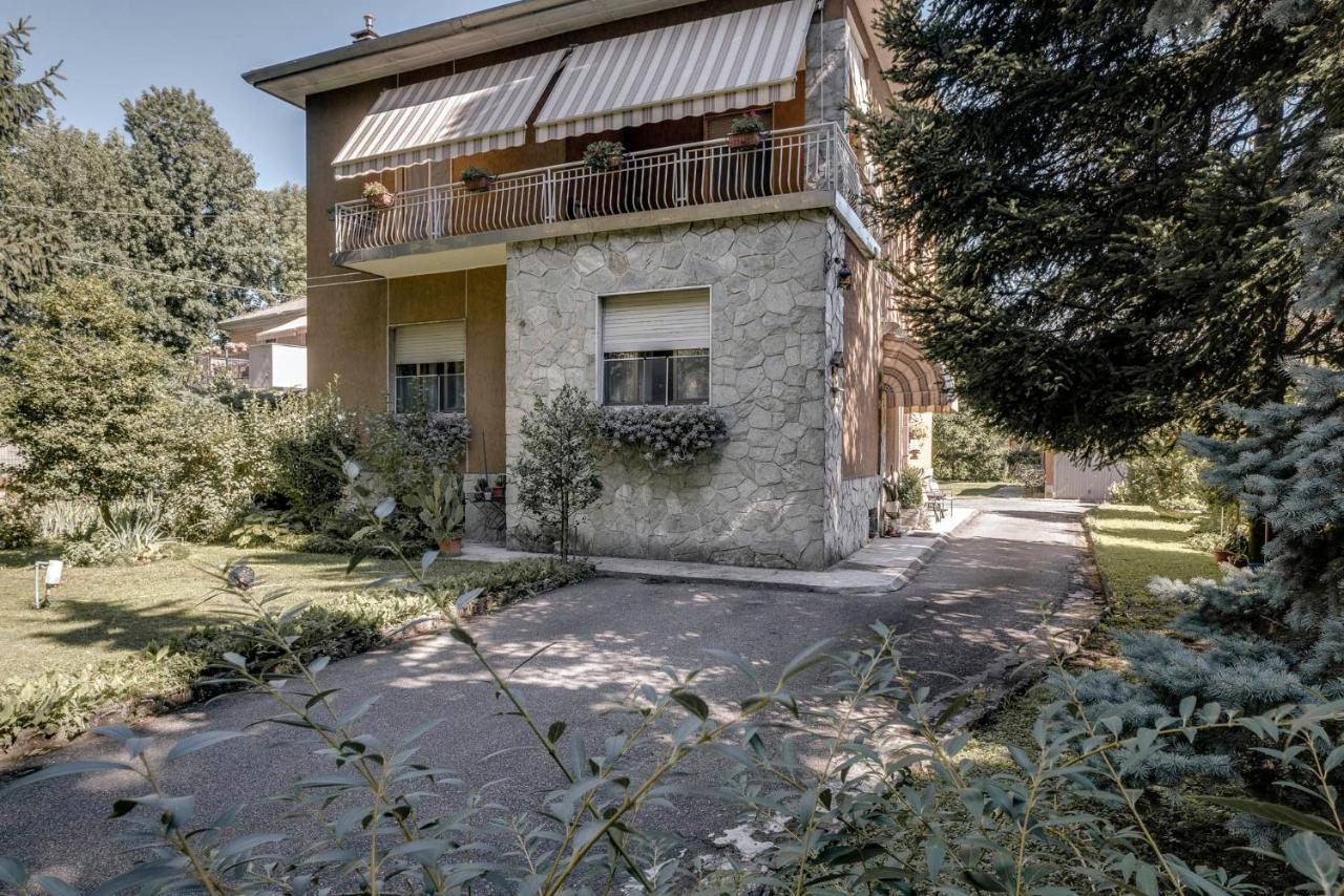 Sentirsi A Casa, Lontano Da Casa-Feel At Home Away From Home Caronno Pertusella Exteriör bild